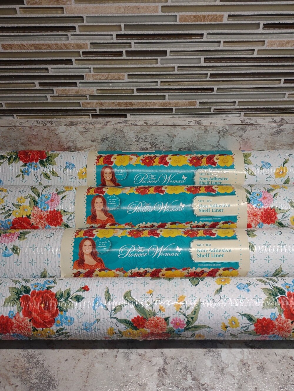 (4) The Pioneer Woman Non-Adhesive Shelf Liner Roll "Sweet Rose" 20" X 6' READ